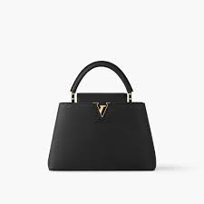 Louis Vuitton Capucines MM