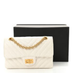 Aged Calfskin Chevron Quilted 2.55 Reissue Mini Flap White - Image 3