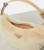 Arqué shearling shoulder bag - Image 4