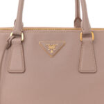 Saffiano Large Galleria Double Zip Tote Cipria - Image 9