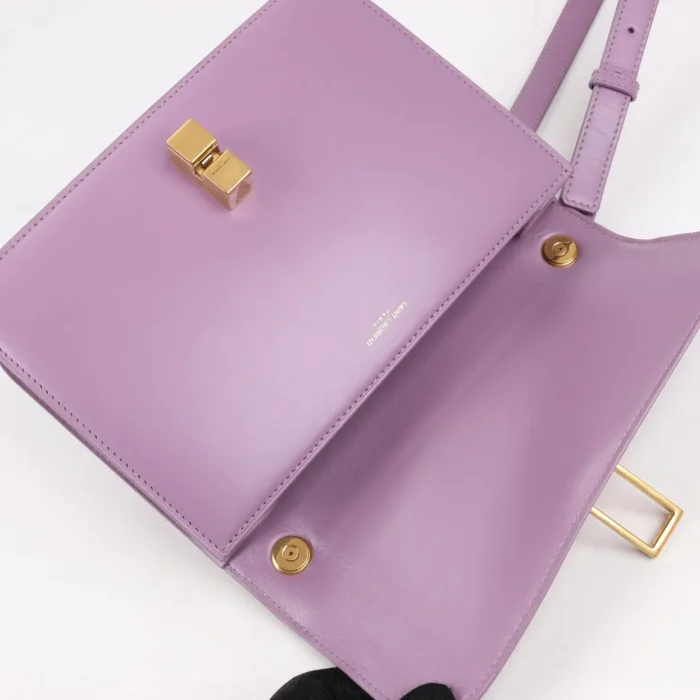 Carré leather handbag - Image 8