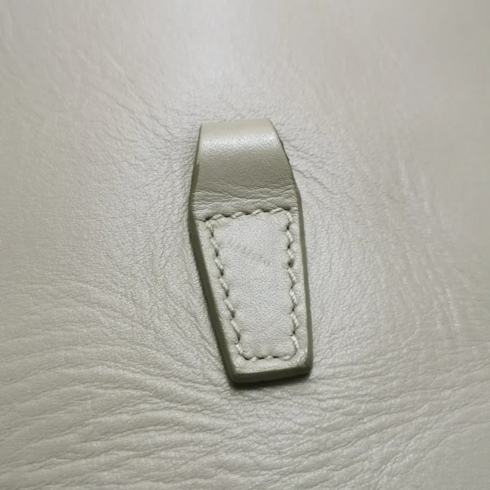 Le 37 leather crossbody bag Beige Leather - Image 7