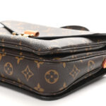 Monogram Pochette Metis - Image 9